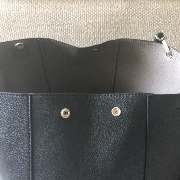 Reversible Calvin Klein Tote - Picture 5 of 8